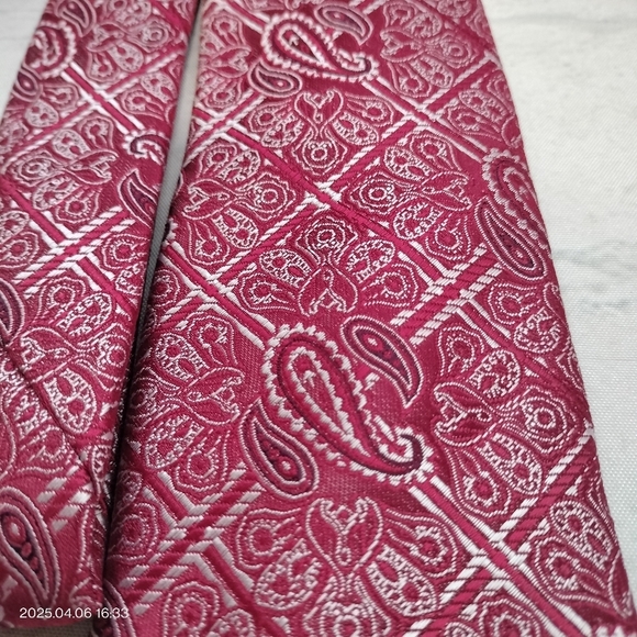 Versa Collesioni Tie Necktie Silk Handmade Red Silver Gray Paisley Formal Luxury - Picture 9 of 11